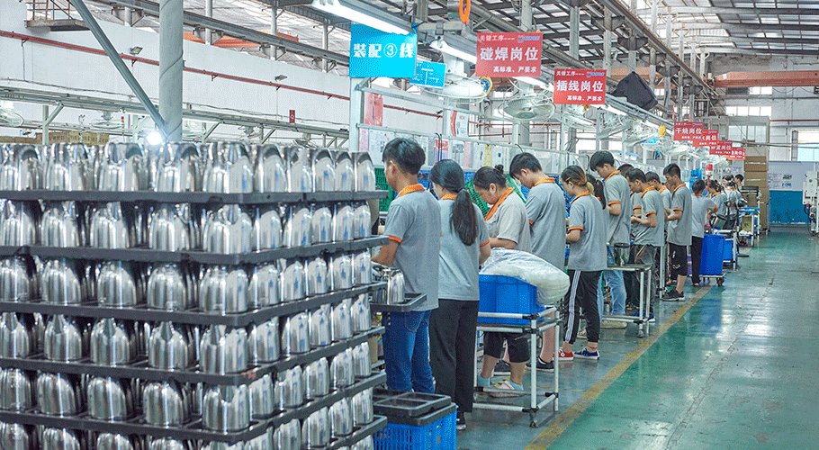 總裝車(chē)間生產(chǎn)線